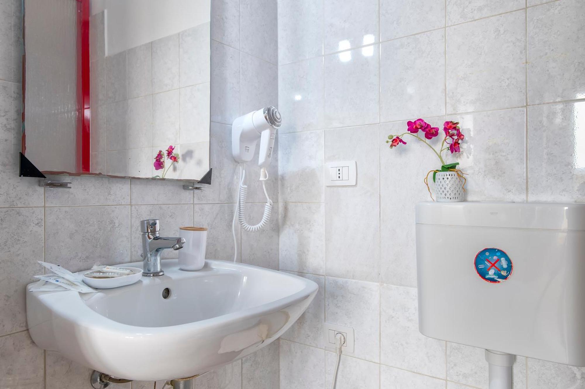 אלגהרו Oasis Guest House מראה חיצוני תמונה